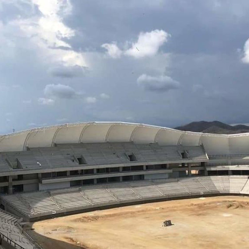 ¡Con un dron! Gobernador de Sinaloa mostró el estadio que podrían usar los Cuervos de Netflix