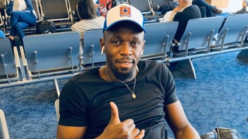 De lujo: Usain Bolt se convierte en el nuevo aficionado de Cruz Azul