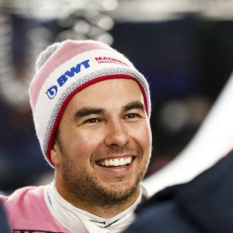 Checo Pérez voló como águila con su "Mercedes Rosa" en Barcelona