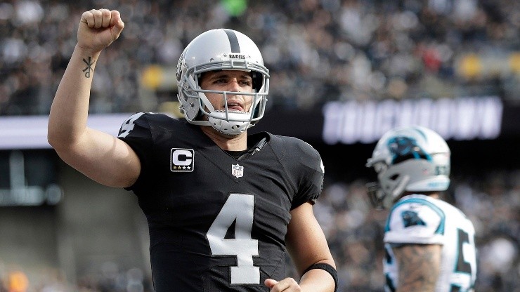 El enigmático posteo de Derek Carr que lo acerca a los Bears.