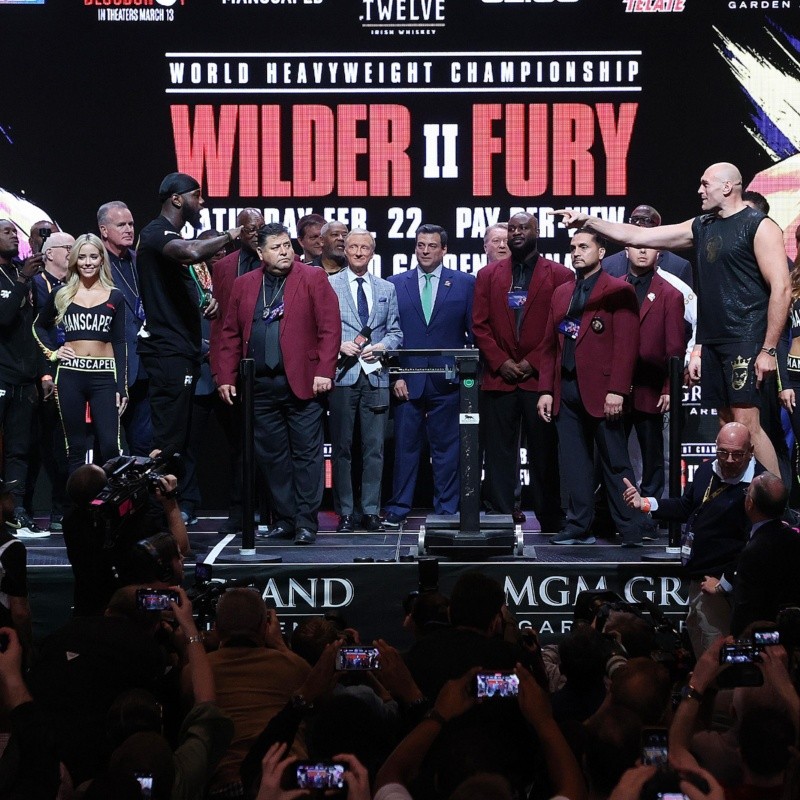 Deontay Wilder y Tyson Fury tuvieron un electrizante pesaje