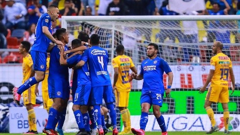 Cruz Azul venció a Tigres gracias a un tiro libre de Alexei Aldrete