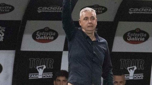 Tiago Nunes sai em defesa de meia contestado no Corinthians