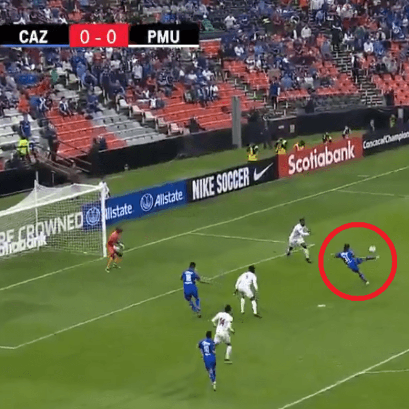 Golazo de Orbelín Pineda para que Cruz Azul le esté ganando a Portmore United