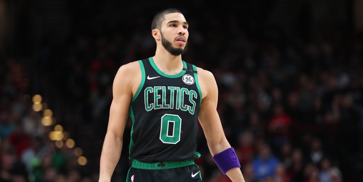 Jayson Tatum se tatuó un terrible error ortográfico y el internet no perdonó | Bolavip