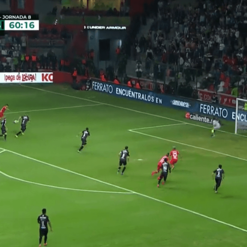 No para: Leo Fernández sacó un zurdazo imponente para el primer gol del Toluca