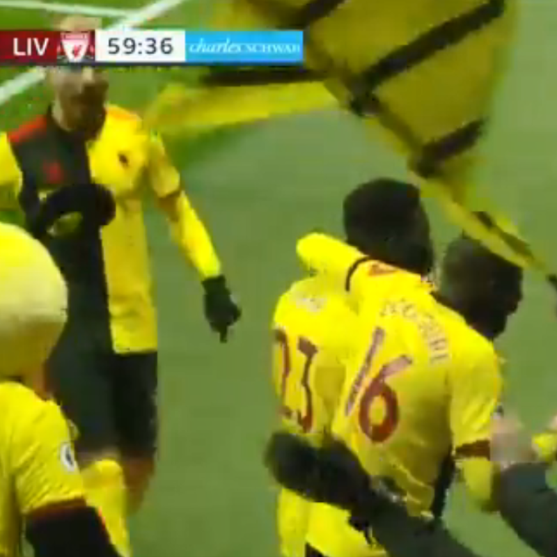 ¡Tiembla Liverpool! Sarr le hizo dos goles en 5' y Watford puso el 2-0