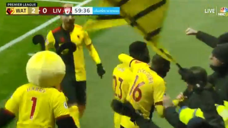 ¡Tiembla Liverpool! Sarr le hizo dos goles en 5' y Watford puso el 2-0