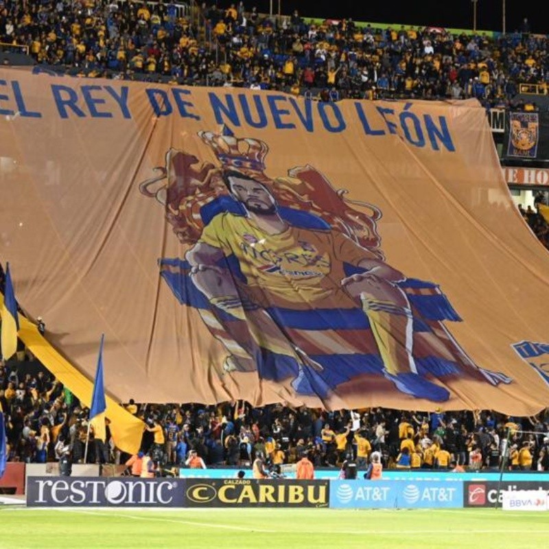 Tigres homenajeó a su leyenda viviente