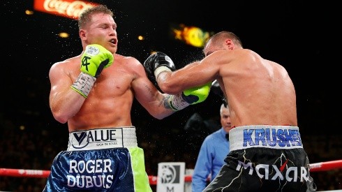 Canelo Álvarez practica la misma combinación que Oscar Valdez.