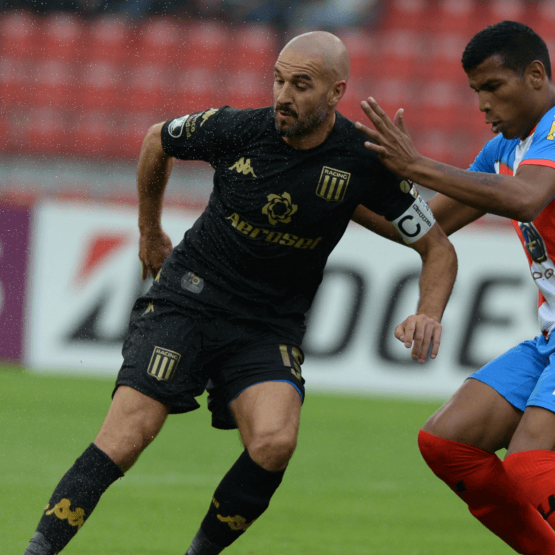 Racing le remontó a Estudiantes de Mérida y ganó en su debut copero