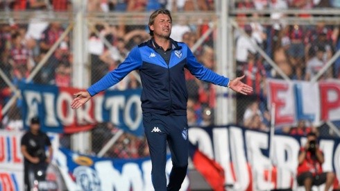 Gabriel Heinze anunció que se va de Vélez 