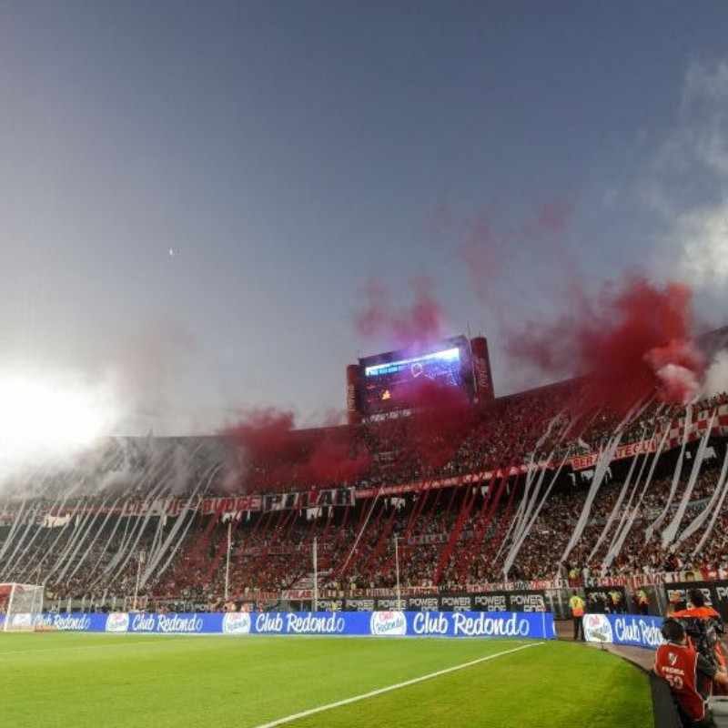 River le pidió a sus socios que volvieron de Europa que no vayan al club