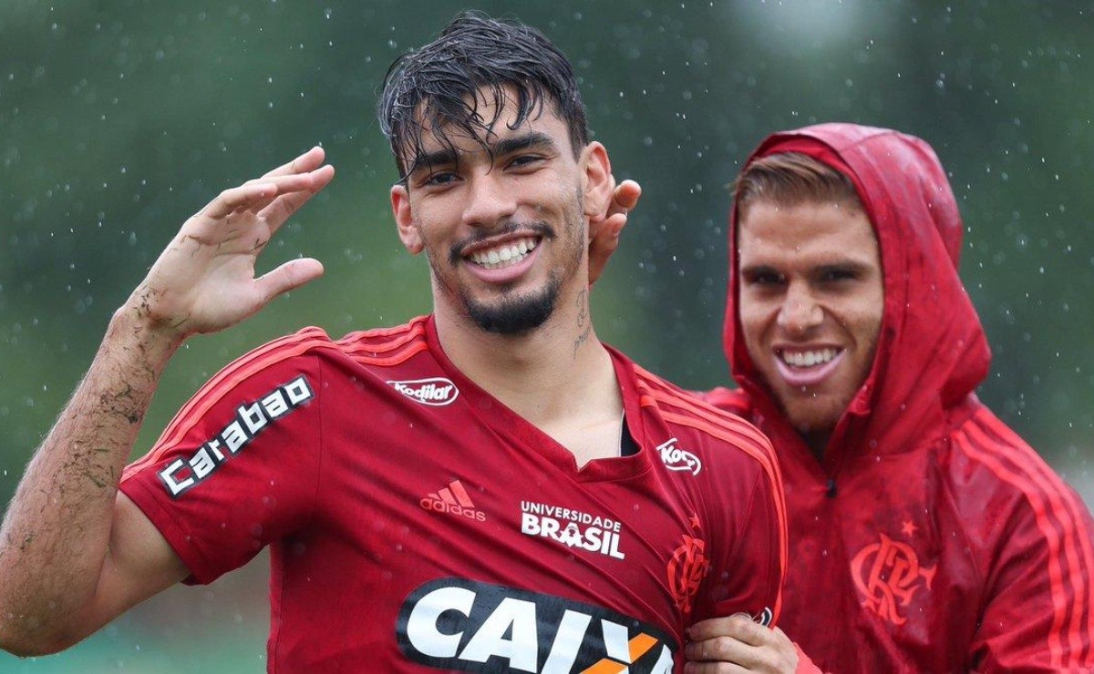 Flamengo prepara a saída de cinco jogadores do elenco; medalhão