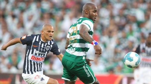 Insólito: Felipe Baloy jugó la Final del Clausura 2012 con una playera que le tiraron de la grada