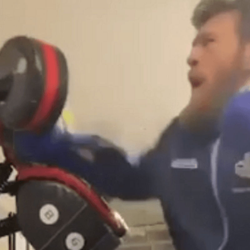 Video: a toda potencia entrena Conor McGregor durante su cuarentena