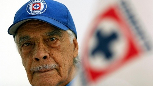 Ignacio Trelles siempre se mostró como un fiel aficionado de Cruz Azul.