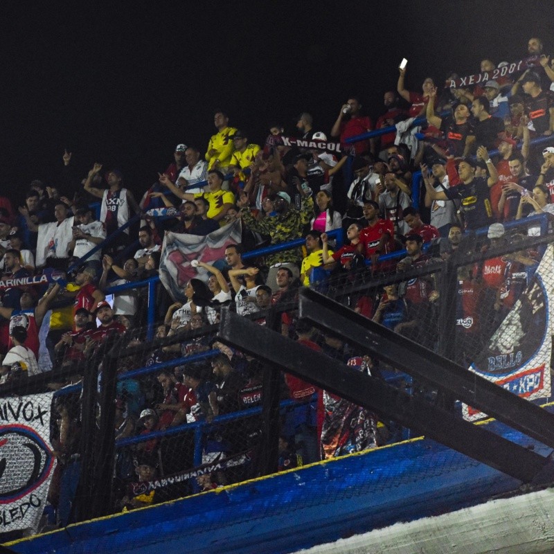 Gobierno pide ayuda a hinchas del DIM atrapados y maltratados en Argentina