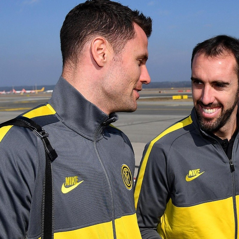 Diego Godín regresó a Uruguay desde Italia