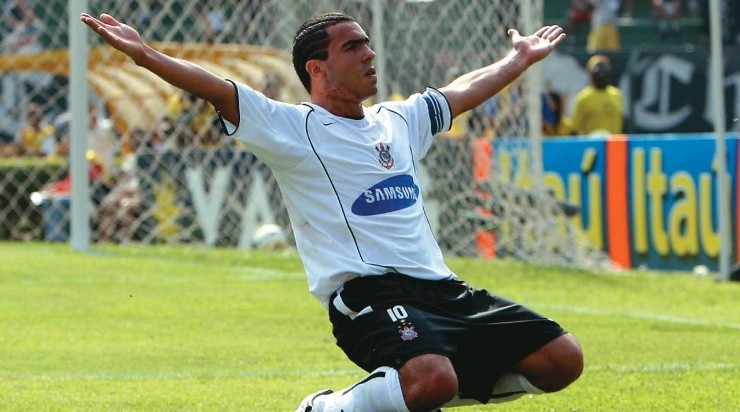 Em 2005, Corinthians anunciou Carlos Tévez por valores que chegam a R$ 133 milhões nos dias de hoje. Foto: Divulgação