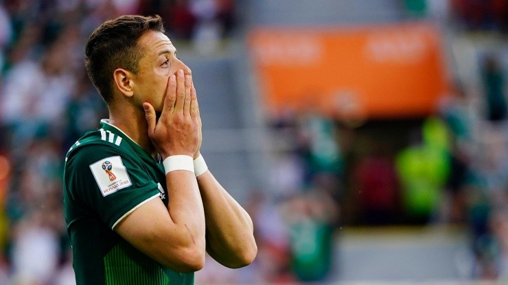 Chicharito falló una ocasión insólita.