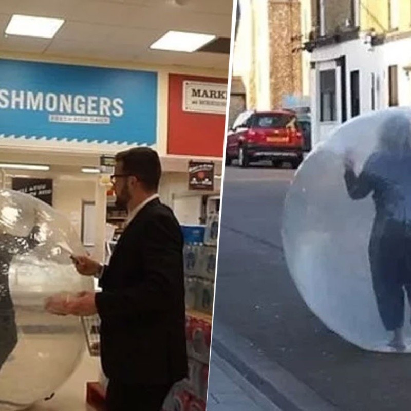 Para evitar al coronavirus, fue a hacer las compras ¡en una pelota inflable!