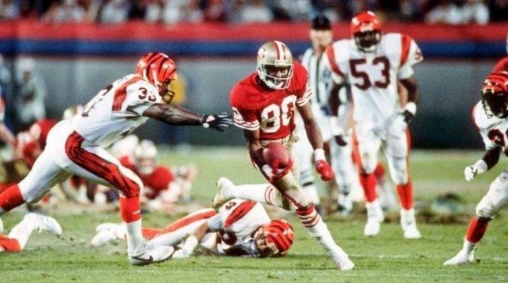 Jerry Rice escapes the Bengals&#039; defense (Getty)