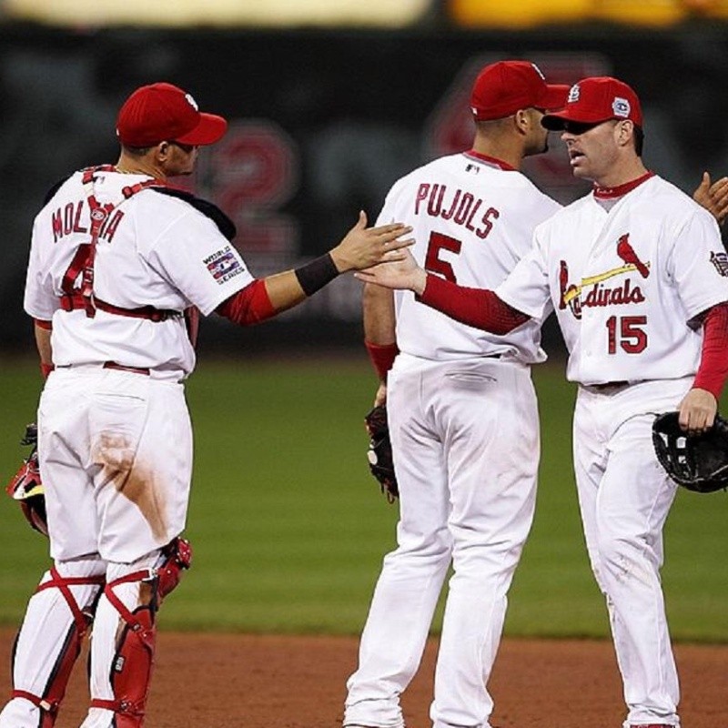 Exestrella de los Cardinals fue hospitalizado de gravedad por Coronavirus