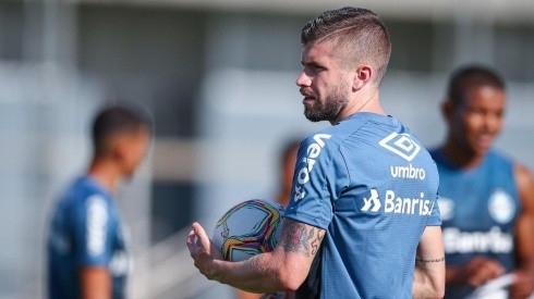 Mudanças radicais de calendário podem causar "desmanche" no Grêmio