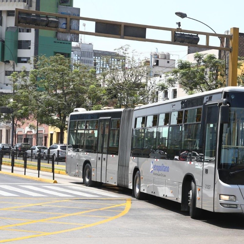 "Expropie": Metropolitano se hizo tendencia por querer dejar de funcionar