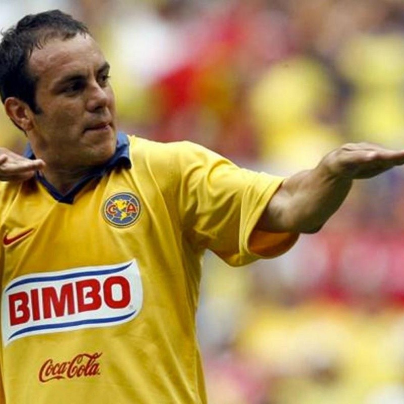 Cuauthémoc Blanco jugó con unas espinilleras del América en la Final de la Copa Confederaciones