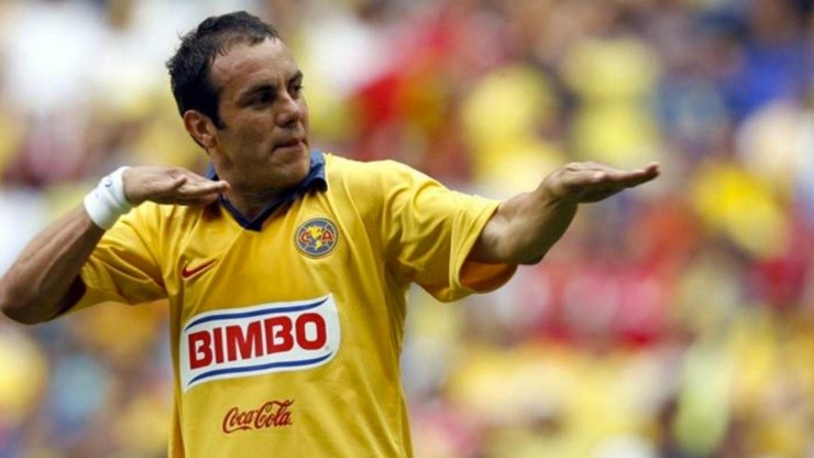 Cuauthémoc Blanco jugó con unas espinilleras del América en la Final de la Copa Confederaciones