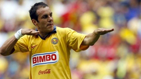 Cuauthémoc Blanco jugó con unas espinilleras del América en la Final de la Copa Confederaciones