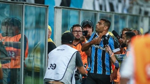 Diego Souza revela o responsável por sua volta ao Grêmio