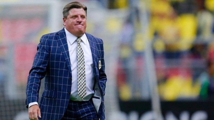 Club América manager Miguel Herrera.