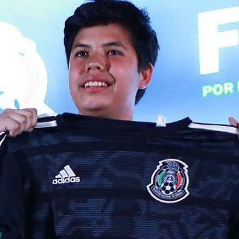 ¡A otro nivel! Chivas tiene un entrenador pro del FIFA 20