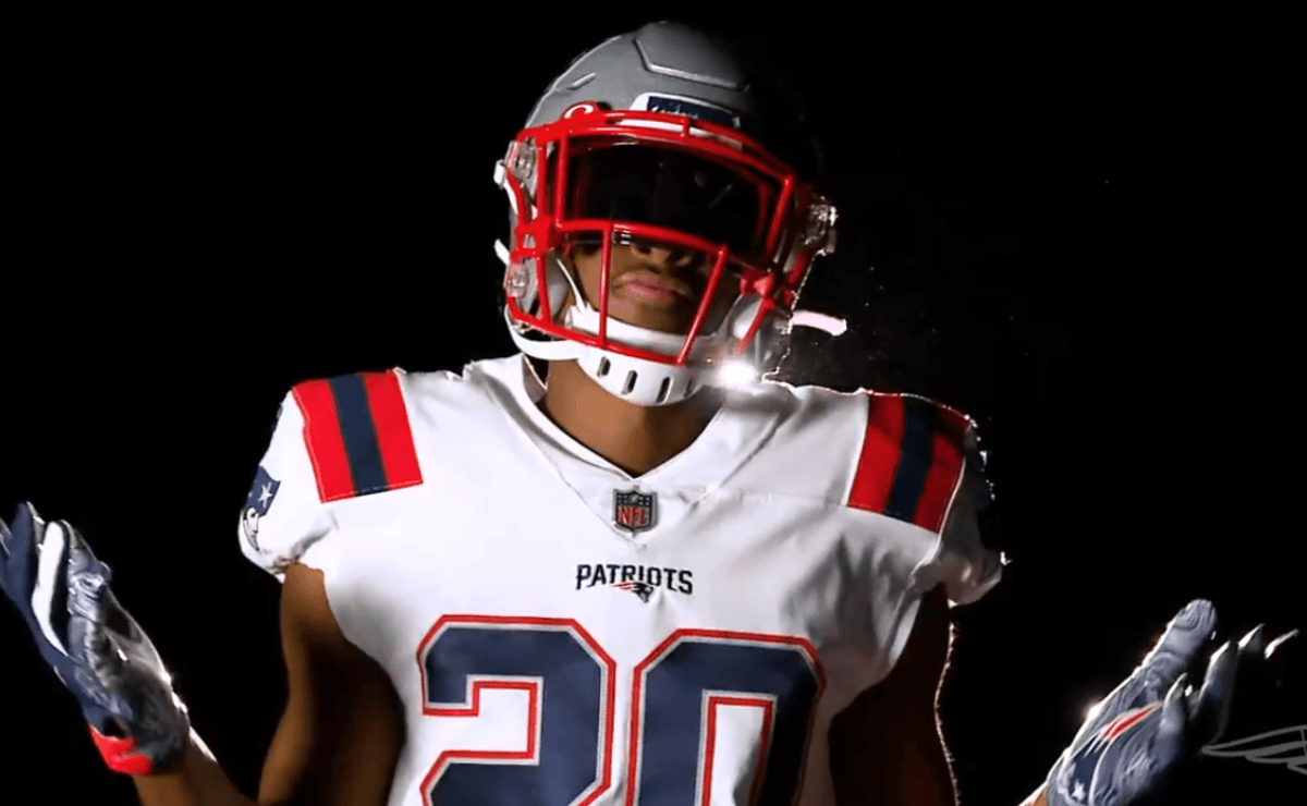 Patriots de Nueva Inglaterra presentan sus nuevos uniformes para NFL -  Grupo Milenio