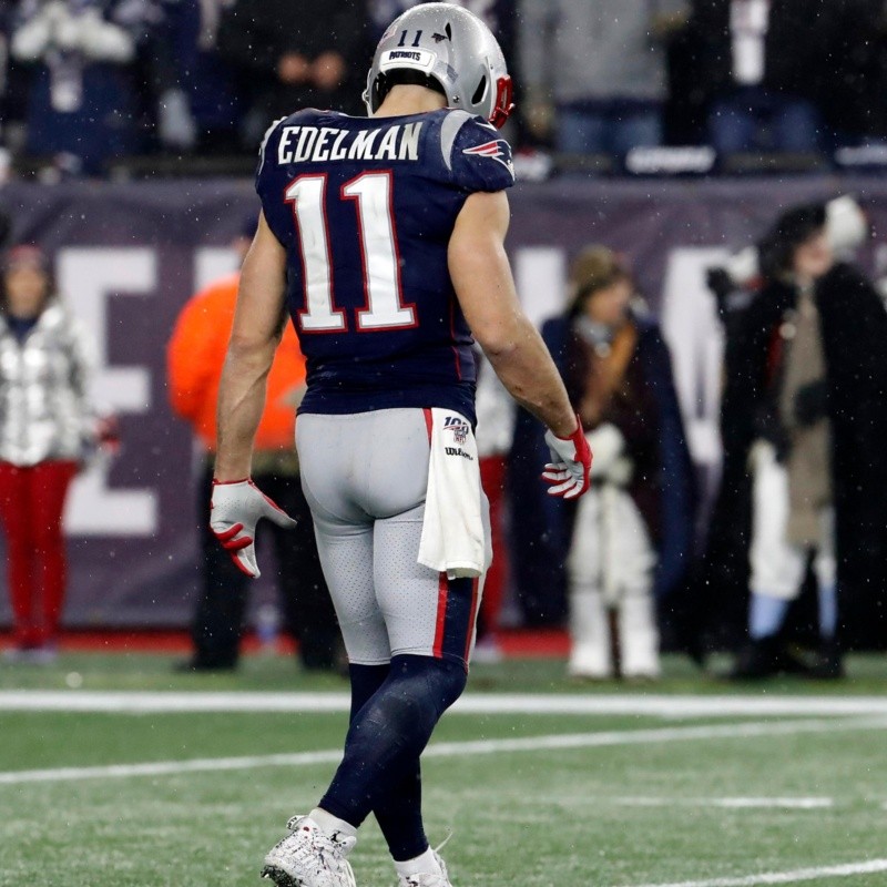 ¡Quedó solo! Gronkowski se suma a Brady y los memes no perdonaron a Edelman