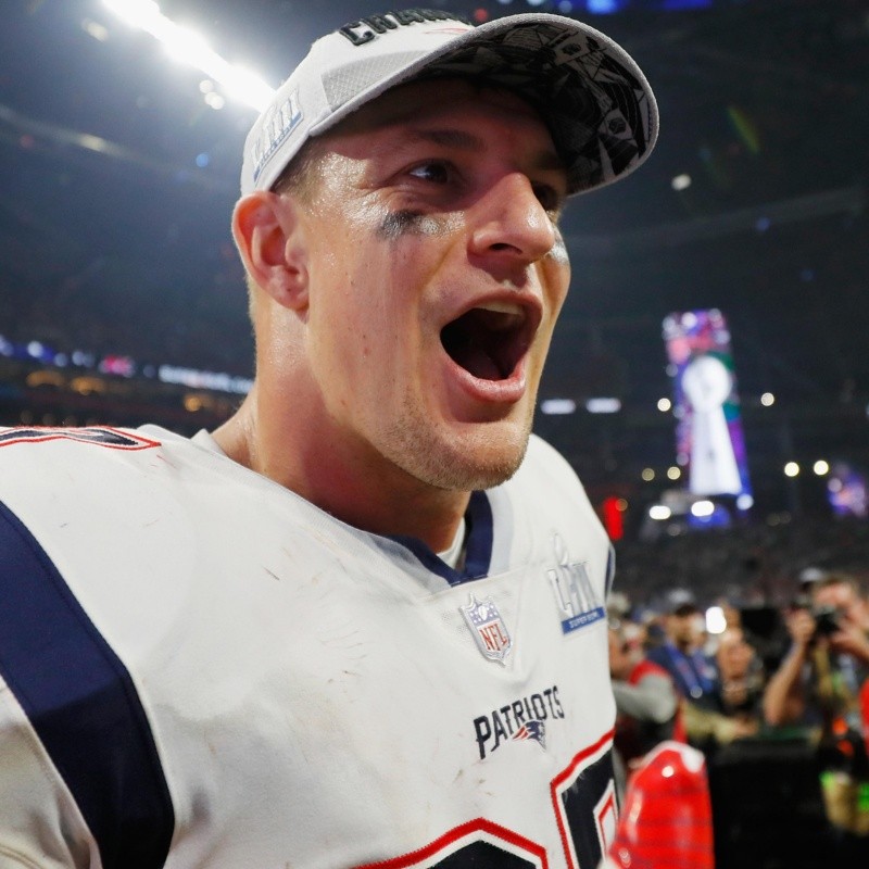 Revelado el número que usará Gronkowski en los Buccaneers