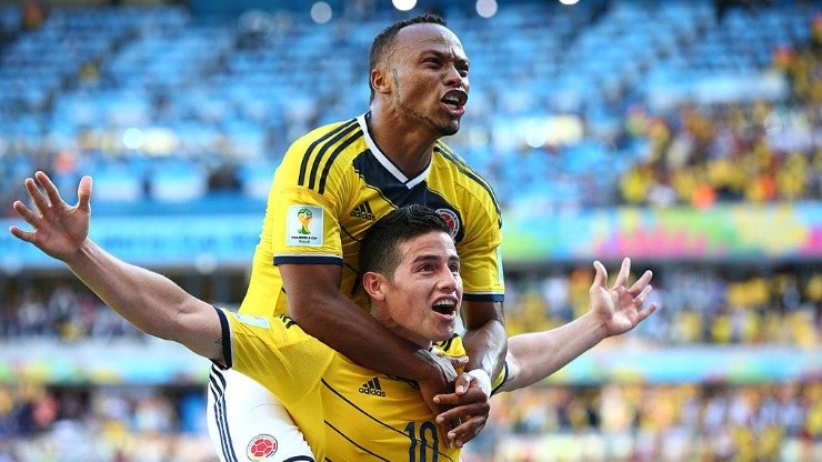 Juan Camilo Zuñiga y James Rodríguez en el Mundial de Brasil 2014.