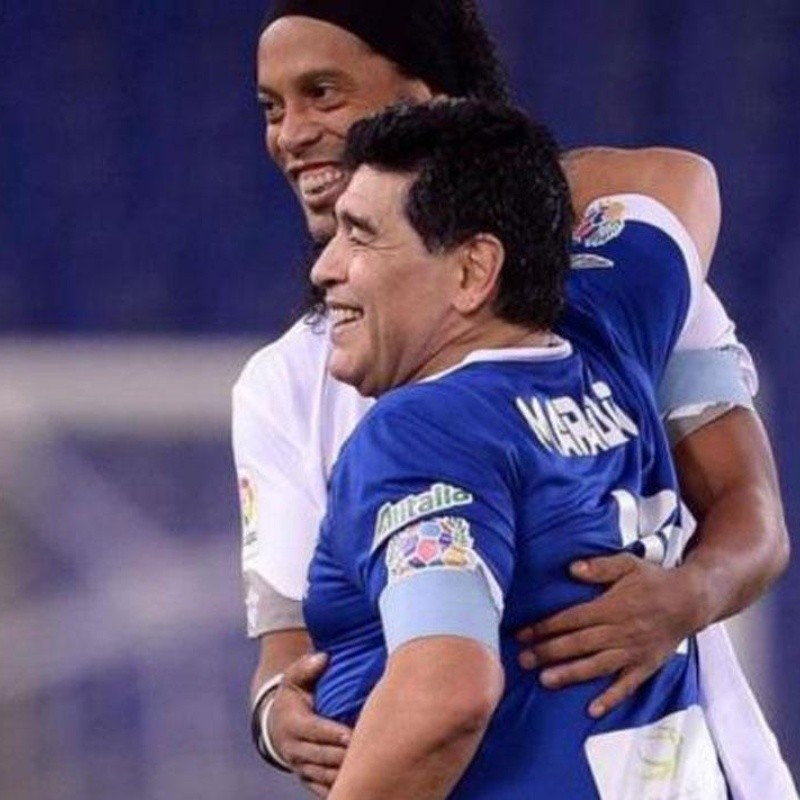 Maradona habló de Ronaldinho y lo defendió: "No es un delincuente"