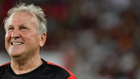 Zico pede a convocação de seis jogadores do Flamengo