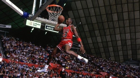 Michael Jordan dunks from the free-throw line