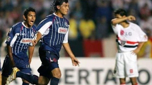 Martínez silenció el Estadio Morumbí con su gol tras quedarse con un hombre menos