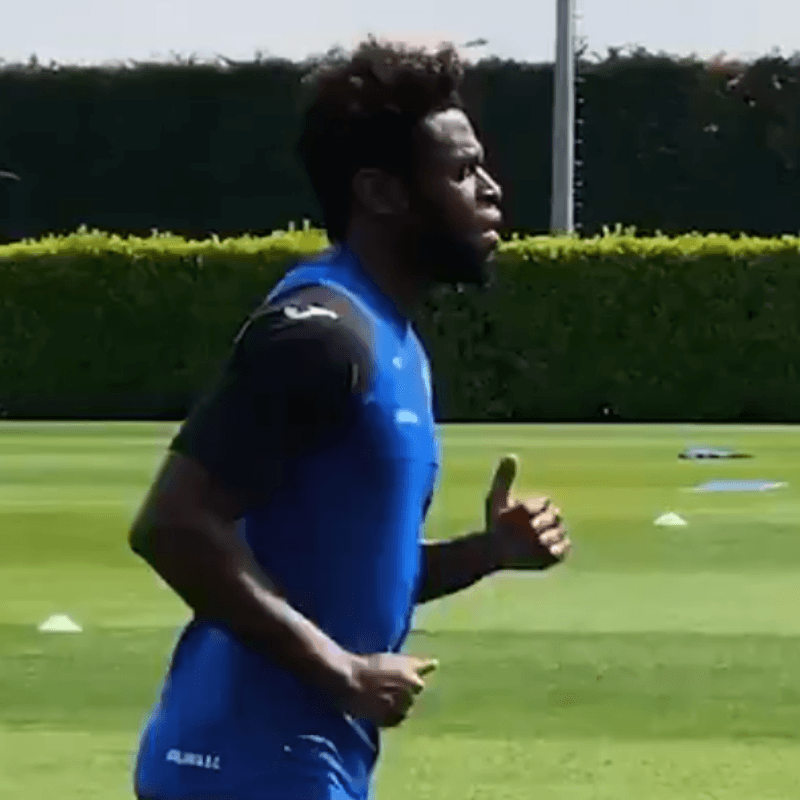 A full: así se entrena Duván Zapata, tras volver a prácticas con Atalanta