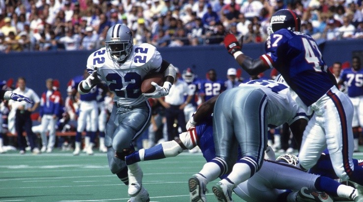 Dorsett rushed for 1,007 yards and 12 touchdowns in 1977 (Getty)
