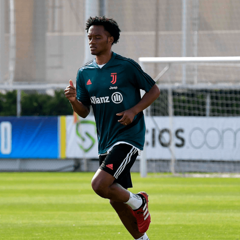 Cuadrado y Dybala, los líderes de los entrenamientos individuales de Juventus