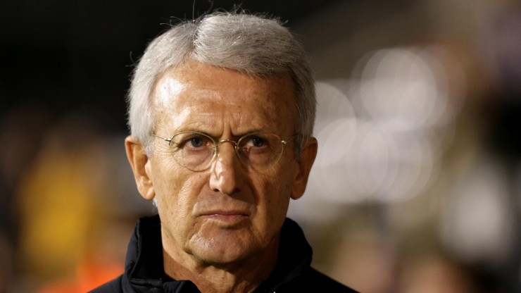 Benito Floro recordó su paso por Rayados y lo comparó en el Real Madrid