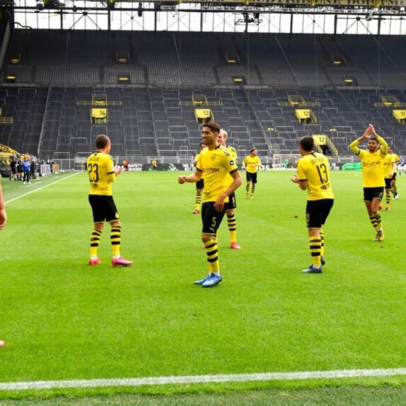 Buenísimo: Haaland y el Dortmund celebró a un metro de distancia