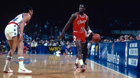 Michael Jordan a 35 años de ganar su primer premio en la NBA